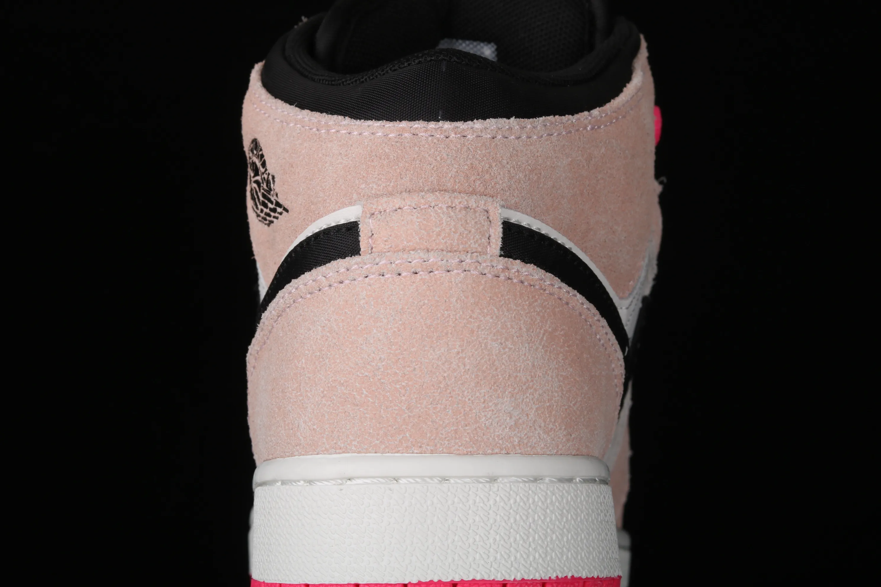All categories Air Jordan Jordan series basketball shoes Air Jordan 1 Mid Different versions Air Jordan 1 Mid AJ1 Dirty pink suede mid-top toe 852542-801